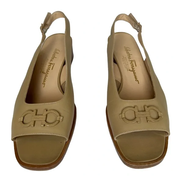 Salvatore Ferragamo Made in Italy Leather Women’s Sandals - Size: 8 1/2 B - Picture 10 of 16